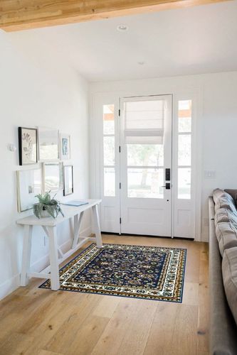 AllStar Rugs Blue 4x6 Traditional Area Rug (3' 9" x 5' 1") in White Scandinavian Entryway