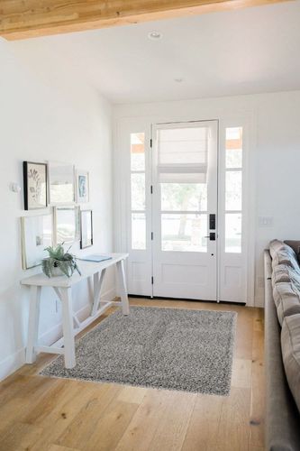 Unique Loom Solid Shag Collection Area Rug (4' 1" x 6' 1" Rectangle, Cloud Gray) in White Scandinavian Entryway