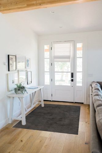 nuLOOM Amy Casual Faux Rabbit Machine Washable Area Rug, 4x6, Grey in White Scandinavian Entryway