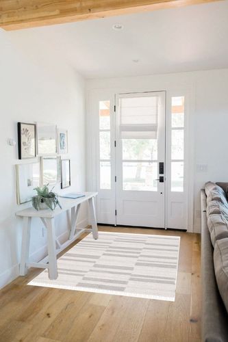 Safavieh Natura Collection Accent Rug - 4' x 6', Ivory & Grey, Handmade Modern Farmhouse Fringe Wool, Ideal for High Traffic Areas in Entryway, Living Room, Bedroom (NAT225F) in White Scandinavian Entryway