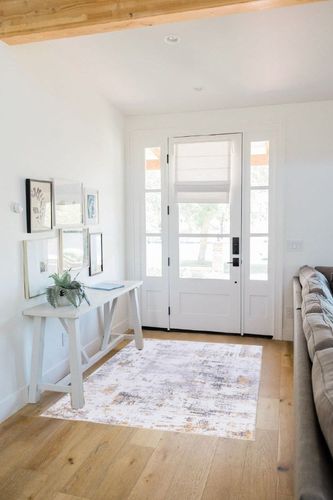 SAFAVIEH Tacoma Collection Area Rug - 4' x 6', Grey & Gold, Machine Washable & Slip Resistant, Modern Abstract Design Ideal for High Traffic Areas in Living Room, Bedroom, Dining (TAC863F-4) in White Scandinavian Entryway
