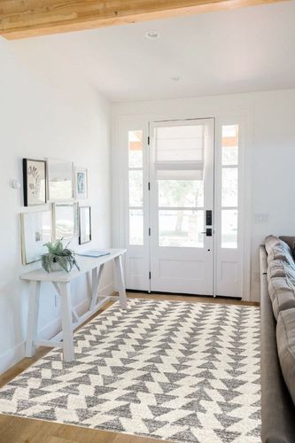 JONATHAN Y MOH206B-5 Aisha Moroccan Triangle Geometric Indoor Farmhouse Area-Rug Bohemian Minimalistic Easy-Cleaning Bedroom Kitchen Living Room Non Shedding, 5 X 8, Cream,Gray in White Scandinavian Entryway