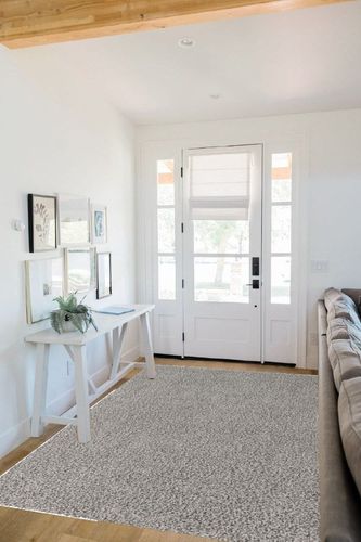 Rugs.com - Über Cozy Solid Shag Collection Rug – Cloud Gray Shag Rug Perfect for Bedrooms, Dining Rooms, Living Rooms, 5 x 8 Feet in White Scandinavian Entryway