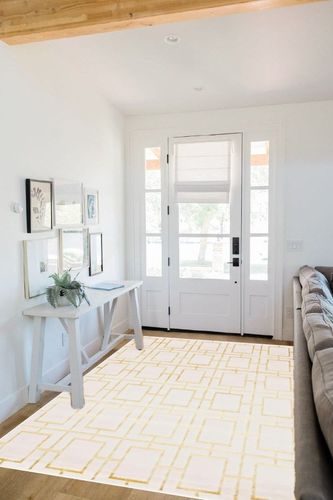 Marilyn Monroe Glam Collection Area Rug - Deco (5'x 8' Rectangle, White Gold/ Gold) in White Scandinavian Entryway