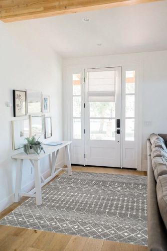 nuLOOM Moroccan Blythe Area Rug, 5x7, Dark Grey in White Scandinavian Entryway