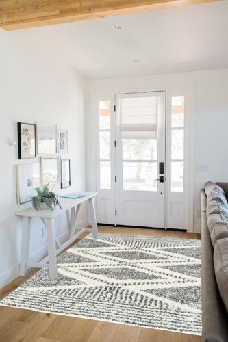 Mark&Day Area Rugs, 5x7 Gever Shag Charcoal Area Rug, Gray/Cream/White Carpet for Living Room, Bedroom or Kitchen (5'3" x 7'3") in White Scandinavian Entryway