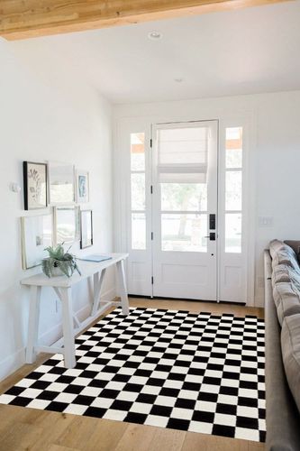 LUXE WEAVERS Checkered Black and White Geometric 5x7 Area Rug in White Scandinavian Entryway