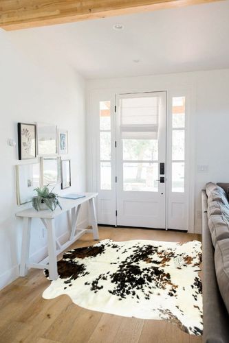 HIDES BAZAAR Light Tricolor Cowhide Rug, Premium Quality Genuine Leather Cow Hide, White, Brown and Black Color Mix Area Rug (5x7 ft) in White Scandinavian Entryway