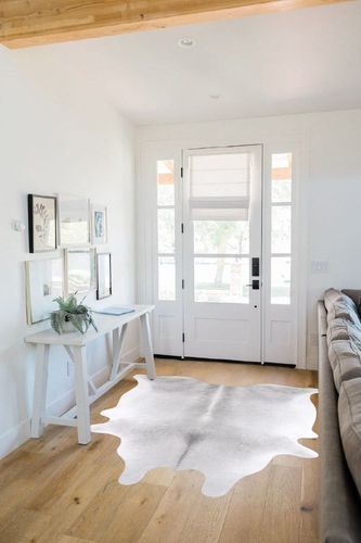 Cowhide Rug Large Best Living Room and Home Office Decor Area Rug Natural Grey and White Animal Skin Hairon learher Carpet Hide in White Scandinavian Entryway