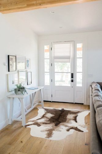 KOOBAYR Faux Cowhide Rug 5x6 feet - Cow Print Rug - Synthetic Cowhide and Western Decor Rug - Cow Rugs for Living Room Bedroom & Office Machine Washable Rug in White Scandinavian Entryway