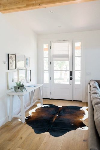 bonanza leathers Genuine Cowhide Rug Chocolate Cream Size S/L/XL 5X6/6X7/7X8 FT (7X8) in White Scandinavian Entryway