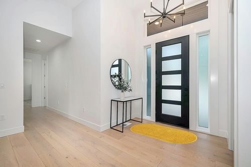 Everyday Shag Rug Yellow 3x5 Oval in Modern White Entryway