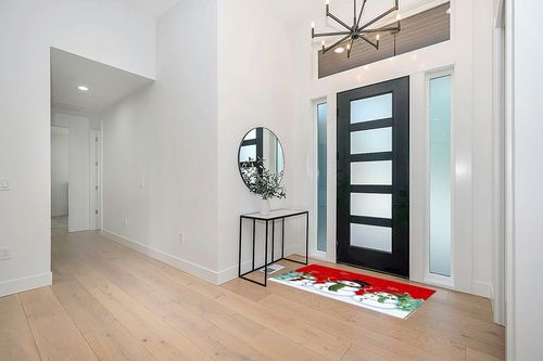 Area Rug 2x3 Feet, Xmas Tree Cardinals Winter Snowflake Christmas Snowman Rug, Rugs for Living Room Decor Bedroom Decor Kids Room, Non-Slip Living Room Rugs, Comrft Carpet Washable Rug in Modern White Entryway