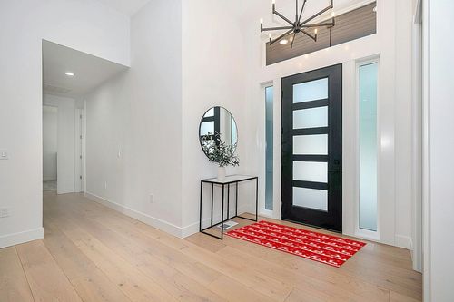 Area Rug, Xmas Elk Reindeer Winter Snoflake Xmas Tree Red Merry Christmas Rug, 2x3 Feet Rugs for Living Room Bedroom Kids Room Kids Room Nursery Classroom, Non-Slip Comrft Carpet Washable Rug in Modern White Entryway