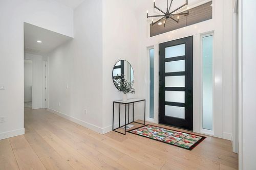 Area Rug 2x3 Feet, Xmas Truck Snowman Santa Claus Xmas Tree Christmas Rug, Rugs for Living Room Decor Bedroom Decor Kids Room, Non-Slip Living Room Rugs, Comrft Carpet Washable Rug in Modern White Entryway