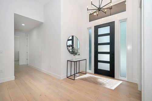 nuLOOM Ansley Moroccan Lattice Tassel Area Rug, 3' x 5', Beige in Modern White Entryway