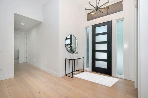 Safavieh South Hampton Collection Accent Rug - 3' x 5', Grey, Handmade Mid-Century Modern Abstract, Ideal for High Traffic Areas in Entryway, Living Room, Bedroom (SHA301F) in Modern White Entryway