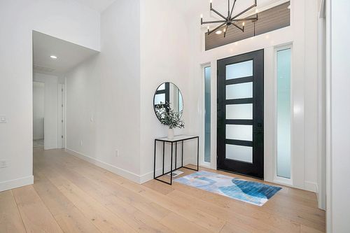 Safavieh Tacoma Collection Accent Rug - 3' x 5', Blue & Gold, Mid-Century Modern, Non-Shedding & Easy Care, Machine Washable Ideal for High Traffic Areas in Foyer, Living Room, Bedroom (TAC836M) in Modern White Entryway