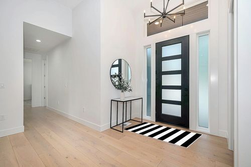 Area Rug, Geometric Lines Black and White Rug, Plush Living Room Rugs, Area Rugs for Living Room Decor Bedroom Decor, Rugs for Living Room, Carpet 2'7" x 5ft Rugs for Bedroom in Modern White Entryway