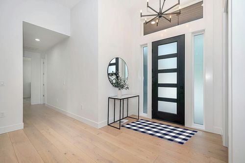 SEEKSEE Cotton Buffalo Plaid Rug 3'x 5' Navy Blue and White Hand Woven Checked Rug Washable Doormats Indoor Outdoor Rugs for Layered Front Door Mats, Porch, Kitchen, Farmhouse, Entryway in Modern White Entryway