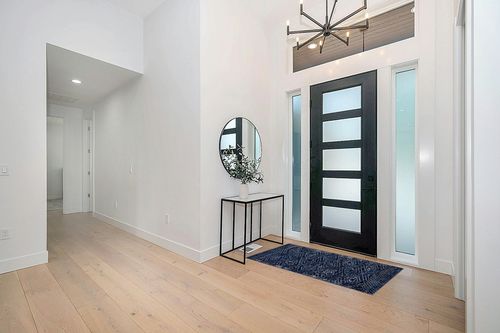 Wonnitar Washable Runner Rug for Kitchen,2'6"x8' Moroccan Blue Hallway Carpet Runner,Non-Slip Long Geometric Rustic Entryway Floor Runner Soft Throw Mat for Bedroom Bathroom Closet in Modern White Entryway