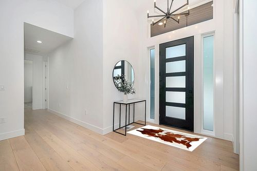 Brown and White Cowhide Rug Natural Cow Skin Cow Hide Leather Area Rug Hair On, Small 5 ft X 3 ft Premium Brown White Shed Free Natural Hide in Modern White Entryway