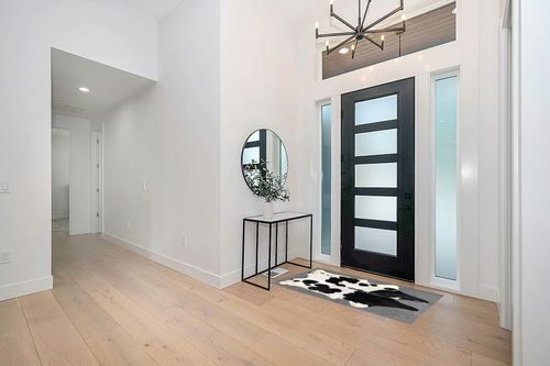 Black and White Cowhide Rug Natural Cow Skin Cow Hide Leather Area Rug Hair On, Small 5 ft X 3 ft Premium Black White Shed Free Natural Hide in Modern White Entryway