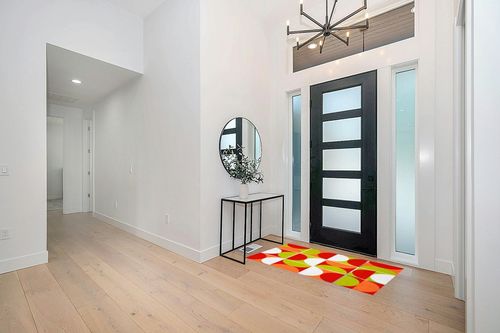 Mid Century Modern Abstract Orange Green Red Wool Area Rug 3x5 Vibrant Art Decor Minimalist Rug for Livingroom Bedroom Diningroom Boho Chic Floor Carpet in Modern White Entryway