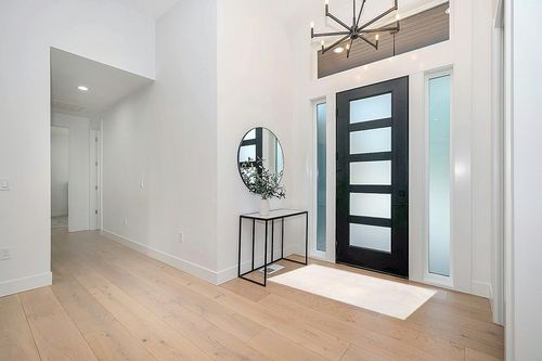 nuLOOM Loni Solid Machine Washable Shag Area Rug, 3' x 5', White in Modern White Entryway