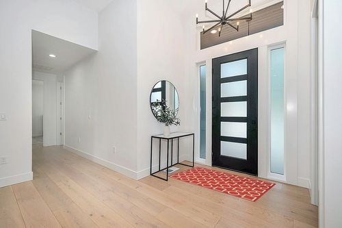 SAFAVIEH Courtyard Collection 2'7" x 5' Red/Bone CY6925 Indoor/ Outdoor Waterproof Easy Cleaning Patio Backyard Mudroom Area Rug in Modern White Entryway