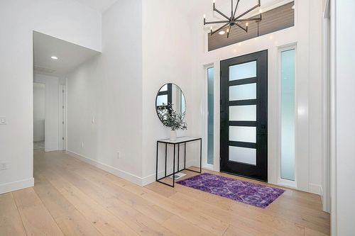 SAFAVIEH Wyndham Collection Accent Rug - 3' x 5', Purple, Handmade Modern Wool, Ideal for High Traffic Areas in Entryway, Living Room, Bedroom (WYD376J) in Modern White Entryway