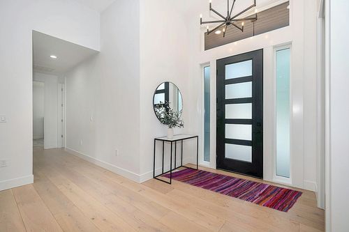 Treen Art Cotton Multi-Pink Area Rug for Living Room 6.5 x 3 Ft or 78" L x 36" W Indian Handmade Ottoman Clearance Chindi Rugs with Tassels in Modern White Entryway