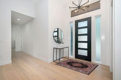 Home Dynamix Premium Sakarya Traditional Medallion Border Area Rug, Black, 3'7"x5'2" Rectangle in Modern White Entryway