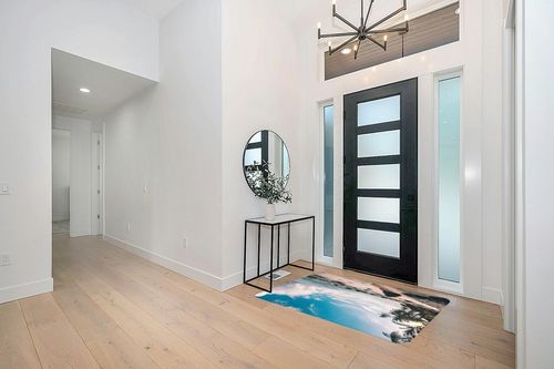 Custom Personalized Rug Add Your Photo Text Logo Non-Slip Washable Carpet Bape Rug for Home Decoration Bedroom Kitchen Living Room (20 x 31.5 in) in Modern White Entryway