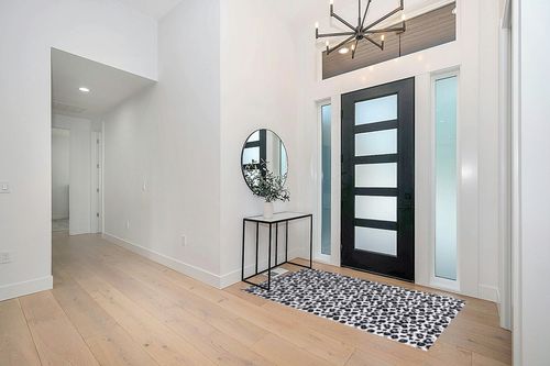 Fluffy Leopard Print Rug 4x6 Feet in Modern White Entryway