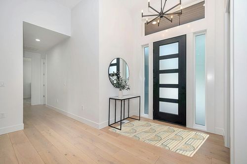 Alec Rainbow Shag Area Rug Mack & Milo Rug Size: Rectangle 4'4" x 6' in Modern White Entryway