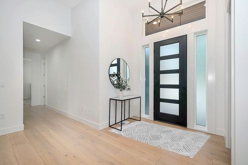 JONATHAN Y SBH103A-4 Jordan High-Low Pile Art Deco Geometric Indoor Outdoor Area-Rug Bohemian Contemporary Easy-Cleaning Bedroom Kitchen Backyard Patio Porch Non Shedding, 4 ft x 6 ft, White/Black in Modern White Entryway