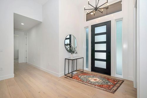 Morebes Tribal Washable 4x6 Rug, Soft Kitchen Area Rug Boho Bathroom Rug Distressed Laundry Room Entryway Rugs Indoor Non Slip, Vintage Throw Rug for Bedroom Living Room, Rust/Multi in Modern White Entryway