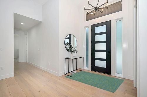 Nourison Essentials Indoor/Outdoor Blue Green 4' x 6' Area Rug, Easy -Cleaning, Non Shedding, Bed Room, Living Room, Dining Room, Backyard, Deck, Patio (4x6) in Modern White Entryway