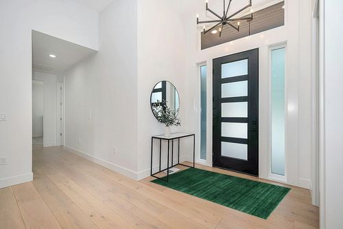 SAFAVIEH Vision Collection Accent Rug - 4' x 6', Dark Green, Modern Ombre Tonal Chic Design, Non-Shedding & Easy Care, Ideal for High Traffic Areas in Entryway, Living Room, Bedroom (VSN606Y) in Modern White Entryway