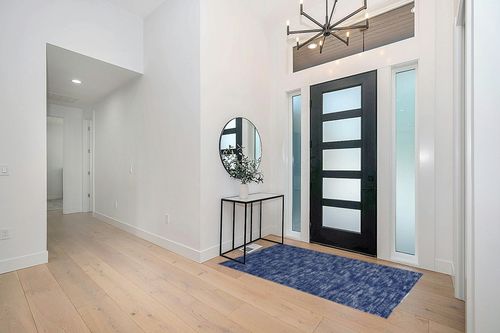RUGSREAL Solid Machine Washable Area Rug Soft Low-Pile Modern Contemporary Area Rug Non-Slip Throw Indoor Carpet for Living Room Bedroom Kids Room, 4' x 6' Blue in Modern White Entryway