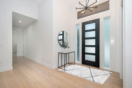 NuLOOM Thigpen Contemporary Area Rug, 4' x 6', Grey in Modern White Entryway