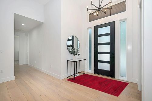 SAFAVIEH Adirondack Collection Accent Rug - 4' x 6', Red & Black, Modern Abstract Design, Non-Shedding & Easy Care, Ideal for High Traffic Areas in Entryway, Living Room, Bedroom (ADR117F) in Modern White Entryway