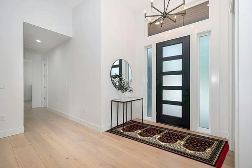 Modefa Turkish Islamic Prayer Rug - Multi Person Janamaz Sajada for Family or Mosque - Large Gathering & Group Praying Carpet - Wide Plush Velvet Praying Mat (Long 4 Person Red/Green) in Modern White Entryway