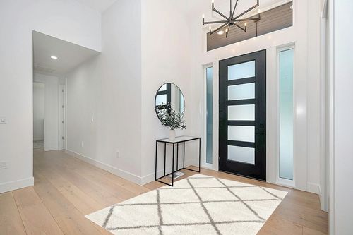 Ivory/Grey Shabby Chic Non Slip Living Room Area Rug in Modern White Entryway