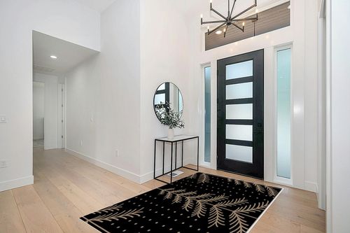 Christmas Area Rug 5 x 8, Washable Bedroom Rug Non-Slip Kitchen Rugs Non Shedding Floor Cover Mat Runner Rug for Living Room Dining Room Outdoor Carpet Merry Christmas Tree Winter Black in Modern White Entryway