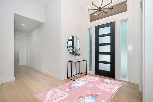 Pink Christmas Area Rug 5 x 8, Washable Bedroom Rug Non-Slip Kitchen Rugs Non Shedding Floor Cover Mat Runner Rug for Living Room Dining Room Outdoor Carpet Snowflake Xmas Tree Santa Claus in Modern White Entryway