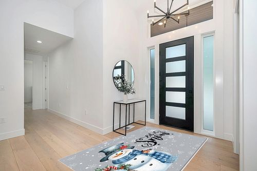 5' x 8' Area Rug, Christmas Non-Skid Rubber Backing Large Rectangle Rugs - Living Room Bedroom Home Office Xmas Snowman Bird Berry White Snowflake Grey Indoor Floor Mat Carpets in Modern White Entryway