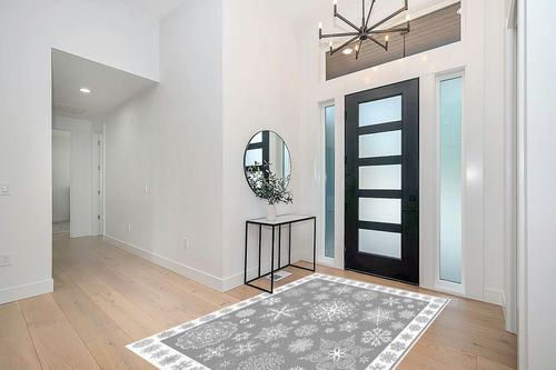 Christmas Snowflake Area Rug Rectangle Carpets Abstract Geometry,Non Slip Floor Mats Carpet Washable Indoor Doormats Accent Mat Grey White Home Decor Non-Shedding Area Rugs 60x96In in Modern White Entryway