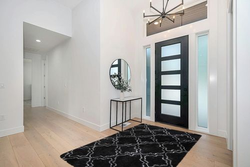 Amangel Soft Fuzzy Rugs for Living Room Bedroom,5x8 Feet Rug,Furry Carpet,Black & White Rug,Fluffy Plush Area Rug,Large Cool Modern Rugs for Apartment Home Office,Room Decor in Modern White Entryway